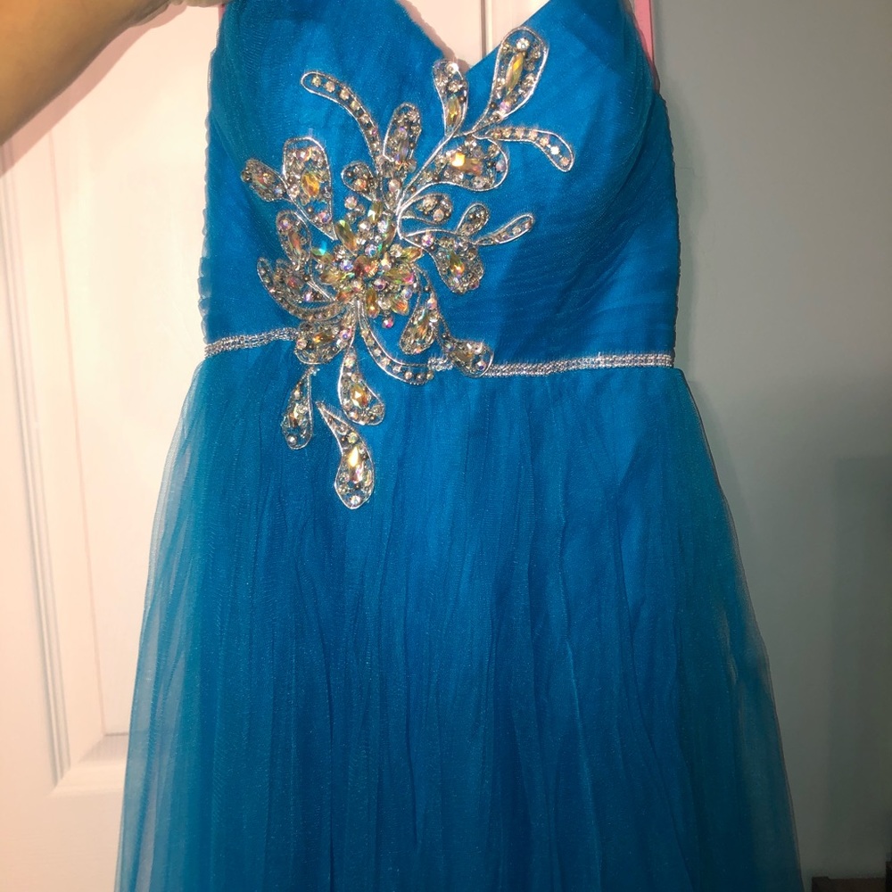 Prom dress! - Picture 5 of 5